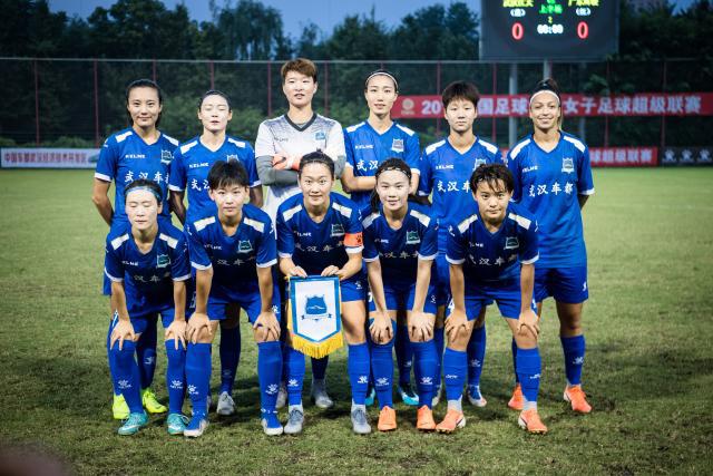 前曼联助教范尼出任莱斯特城主帅，合同至2027年