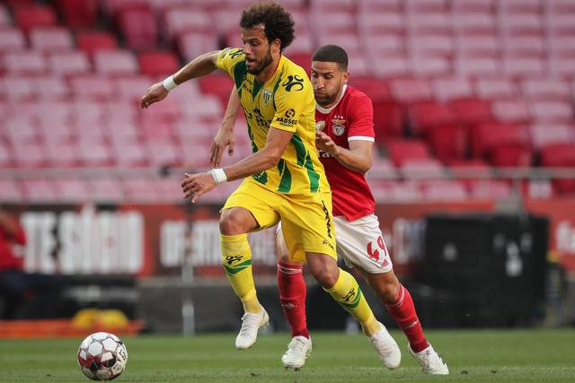 王哲林24+17布莱德索26分 上海终结新疆6连胜